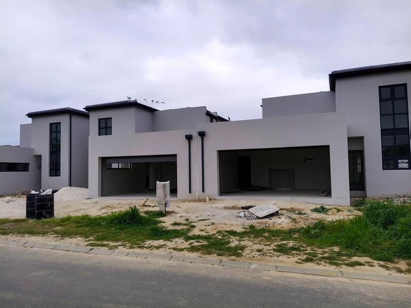 To Let 3 Bedroom Property for Rent in Uitzicht Western Cape